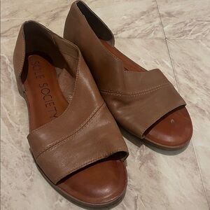 Sole Society Women's Tan Peep-Toe Sandals size 7.5 Leather